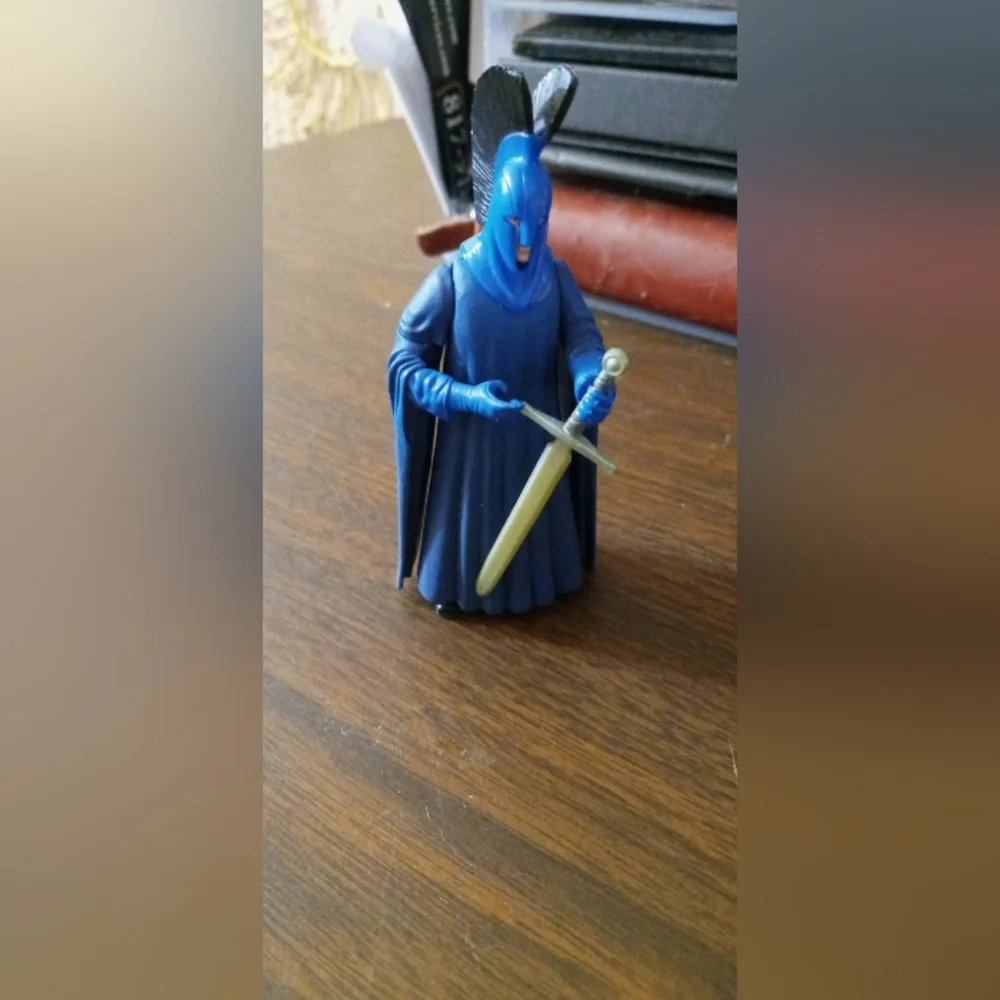 Starwars Blue Knight Action Figure Toy with Yellow Sword vintage